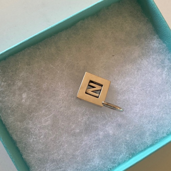 🔓 Tiffany Initial N Padlock Pendant Charm - Picture 4 of 4